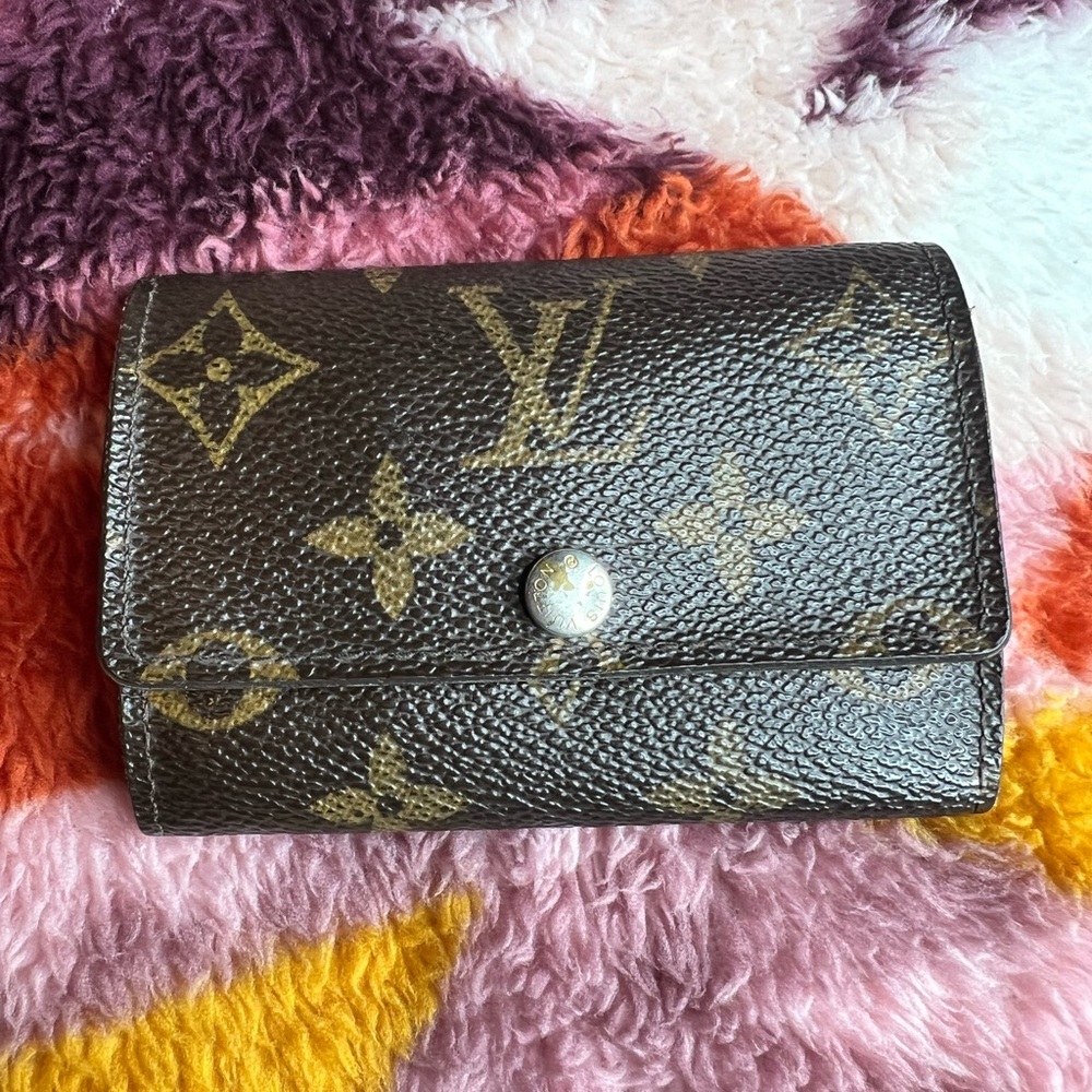 Authentic Louis Vuitton Key Wallet